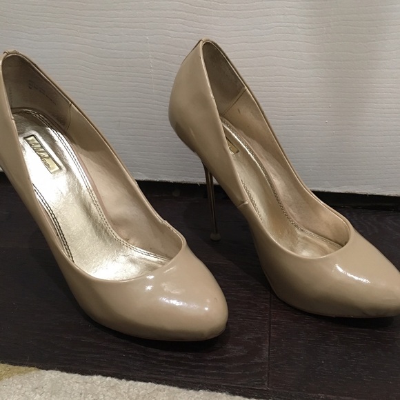 Nude Pumps - Picture 2 of 5