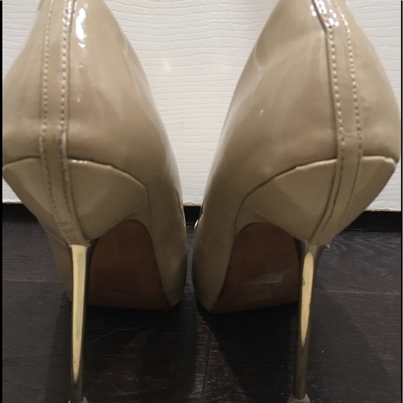 Nude Pumps - Picture 4 of 5