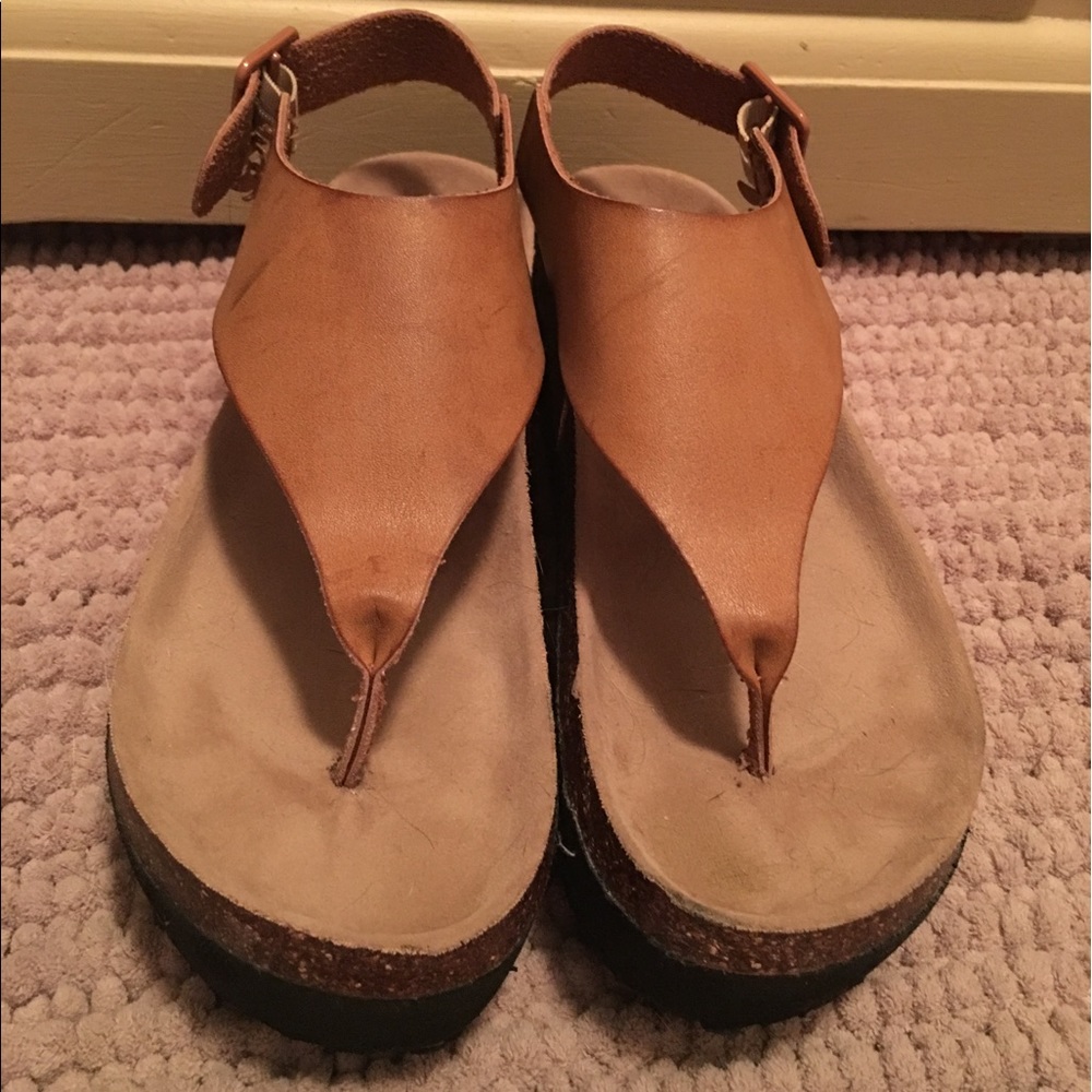 Shiekh Flatform Sandals Size 8