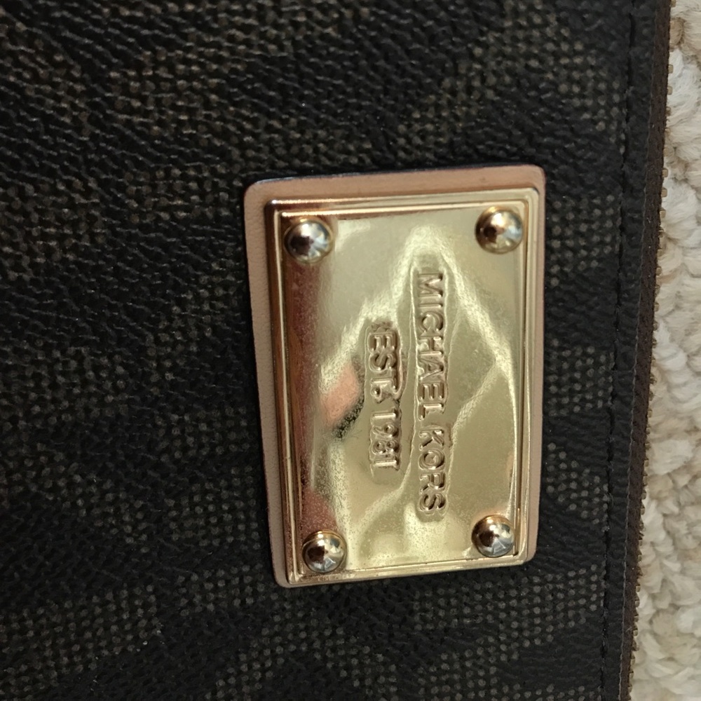 Michael kors wallet