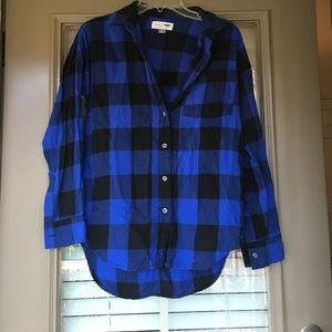 Checked button up