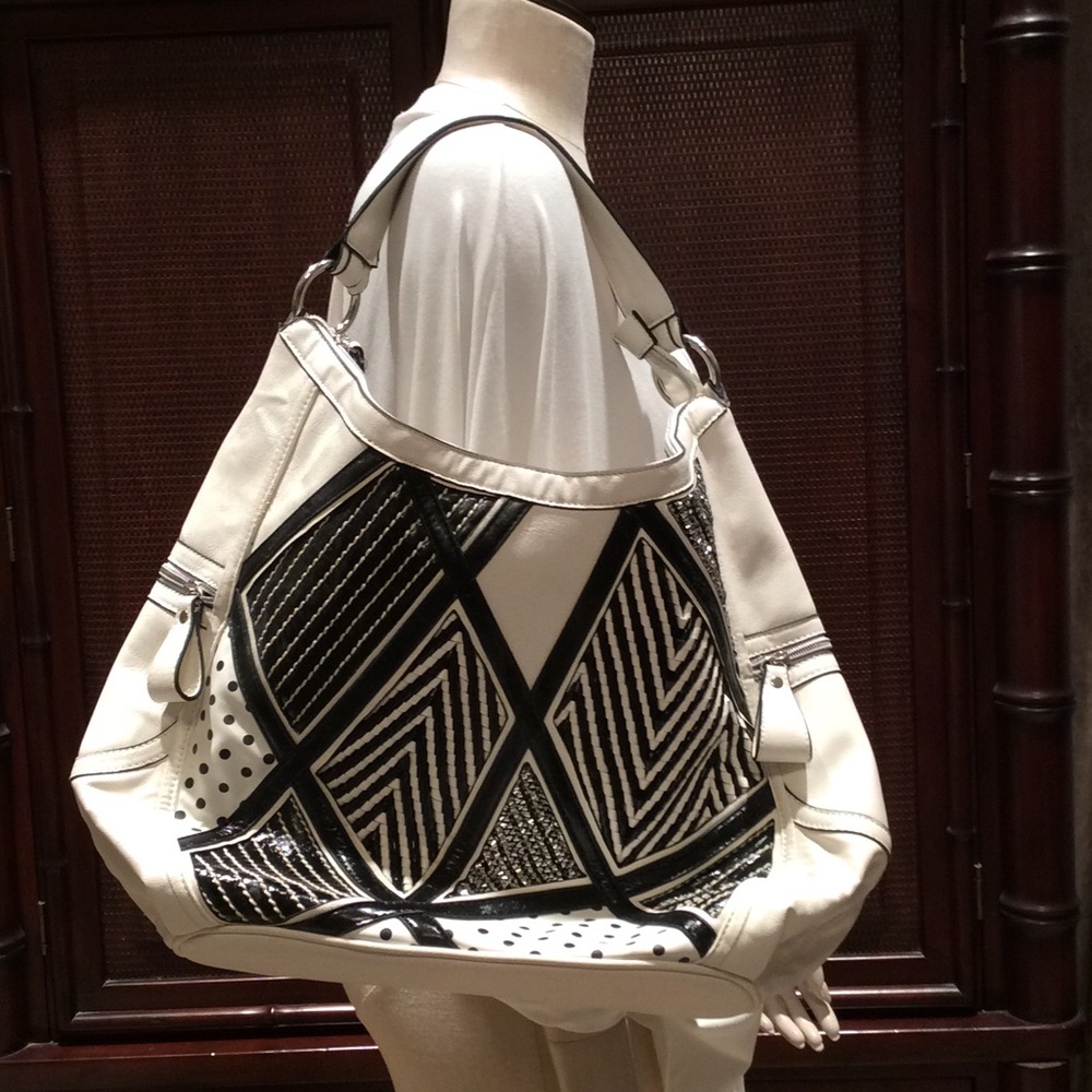 Black and white leather bag