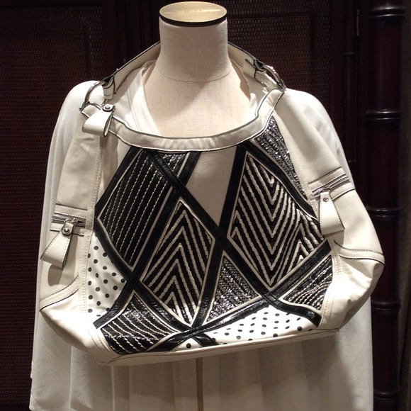 Black and white leather bag - Picture 2 of 7