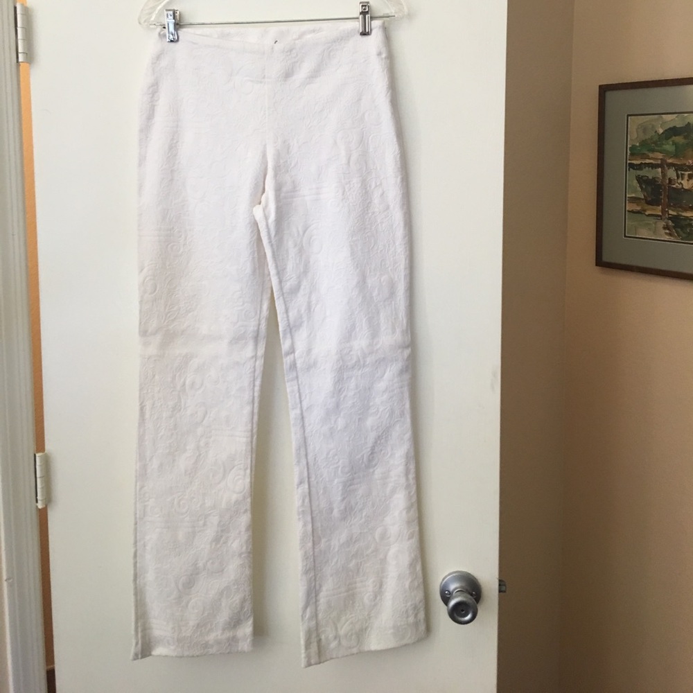 White/white floral/paisley raised-velvety design