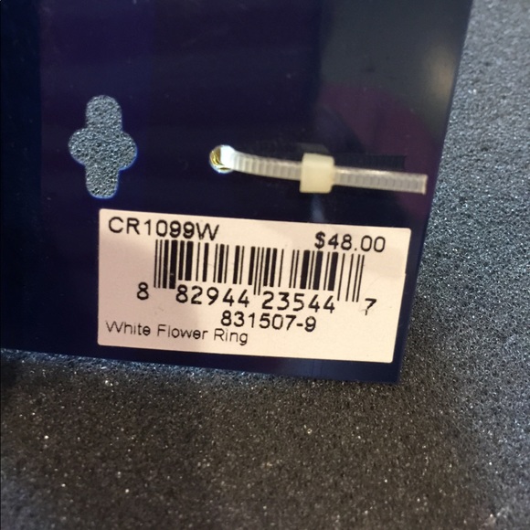 NWT Tara Vanessa Coll. Enamel/Gold Stretch Ring - Picture 4 of 4