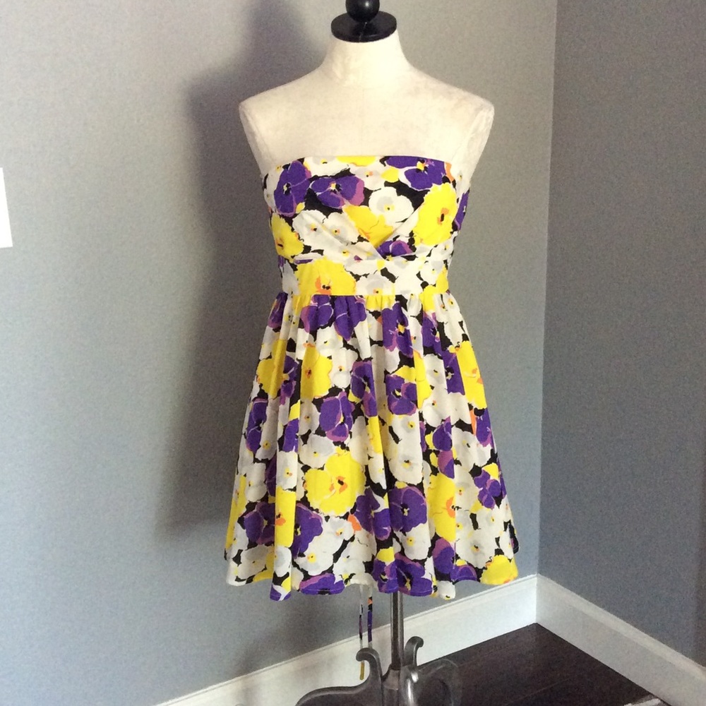 Forever 21 Strapless Floral Dress