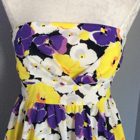 Forever 21 Strapless Floral Dress - Picture 4 of 6