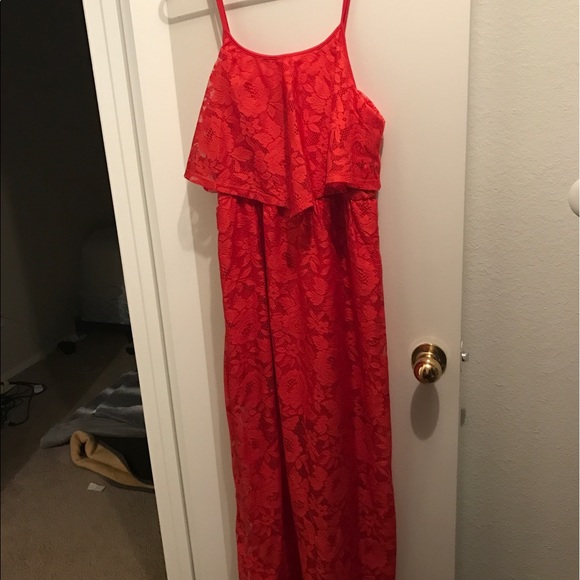 Women's clothing - Picture 4 of 5