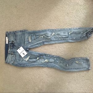 Brand new Medium Wash Ankle Skinny Jeans