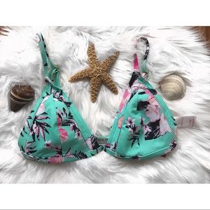 🌸🌴New‼️ Xhilaration Tropical Swimsuit Top 🌴🌸👙