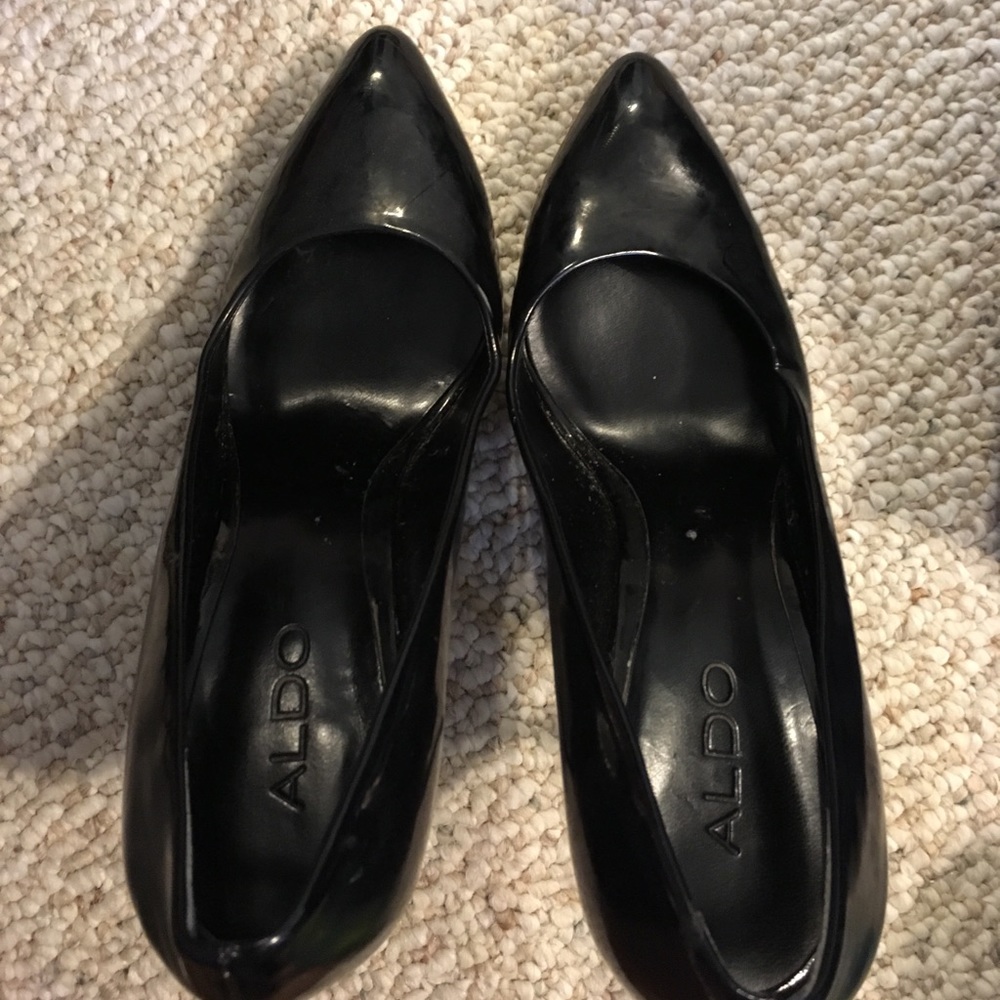 Aldo black pumps. Heels women size 7-7.5
