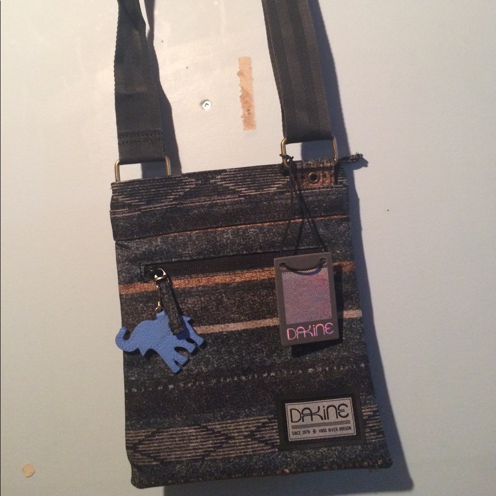 Dakine cross body bag