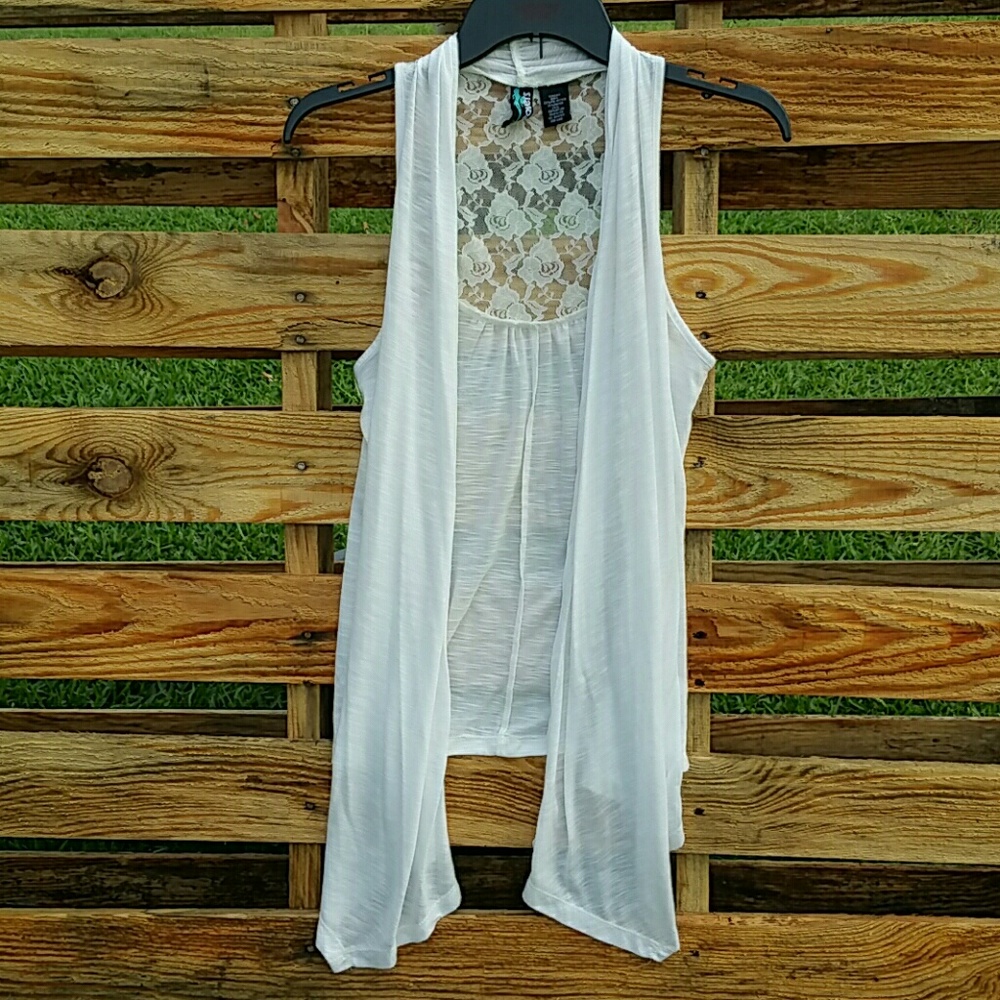 White layering top in EUC size small