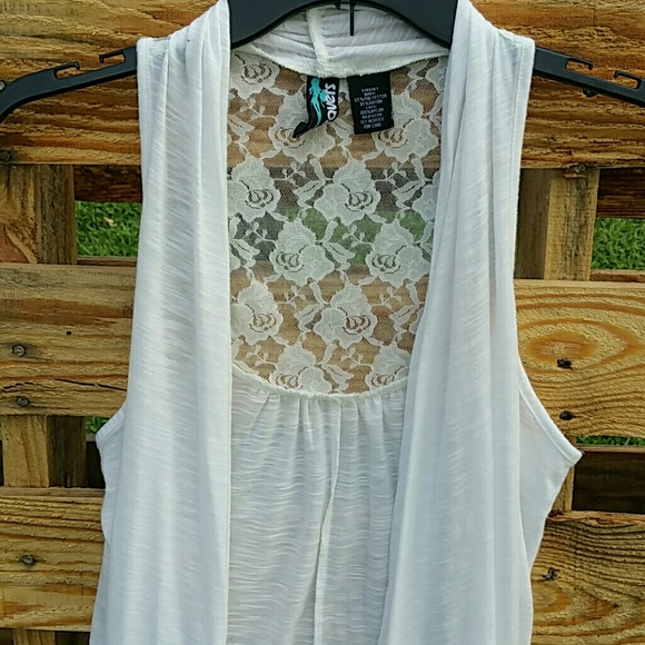 White layering top in EUC size small - Picture 2 of 4