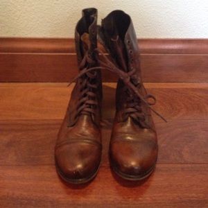 Steve Madden troopa boot