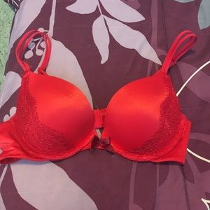 Red Victoria's Secret push up bra