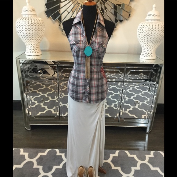 Firm Sale🔥🔥Guess Halter Top - Picture 2 of 8