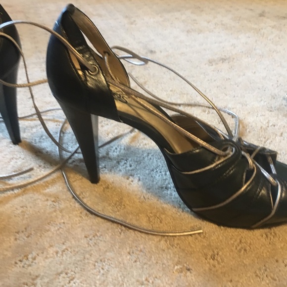 NWOT CARLOS SANTANA LEATHER  PLATFORMS - Picture 3 of 8