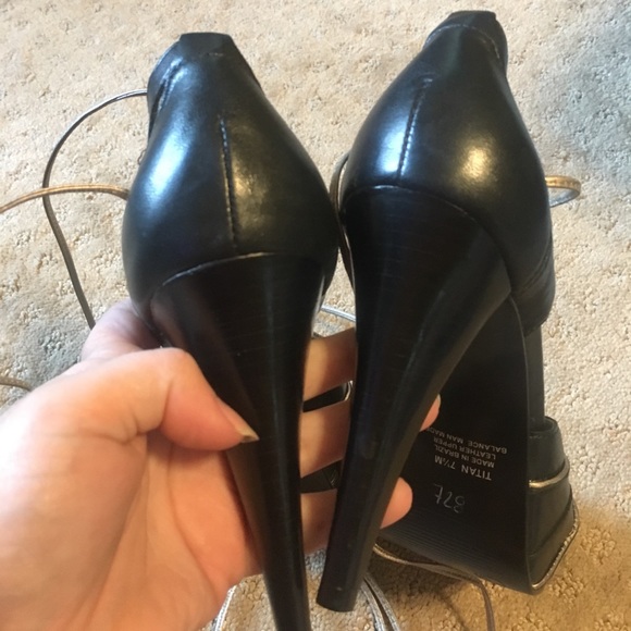 NWOT CARLOS SANTANA LEATHER  PLATFORMS - Picture 6 of 8