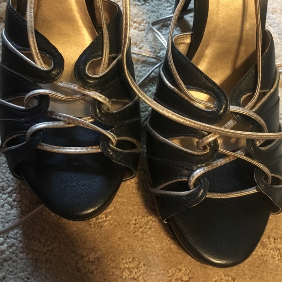 NWOT CARLOS SANTANA LEATHER  PLATFORMS - Picture 7 of 8