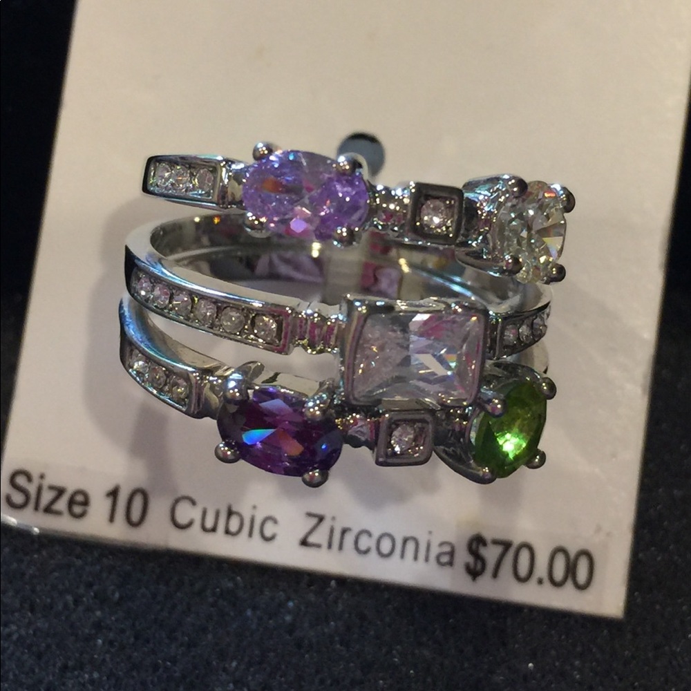 NWT DesiRe Rings  3 Stone Band Ring Size 10