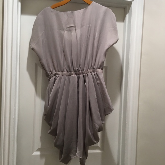 Short dress - Picture 2 of 3