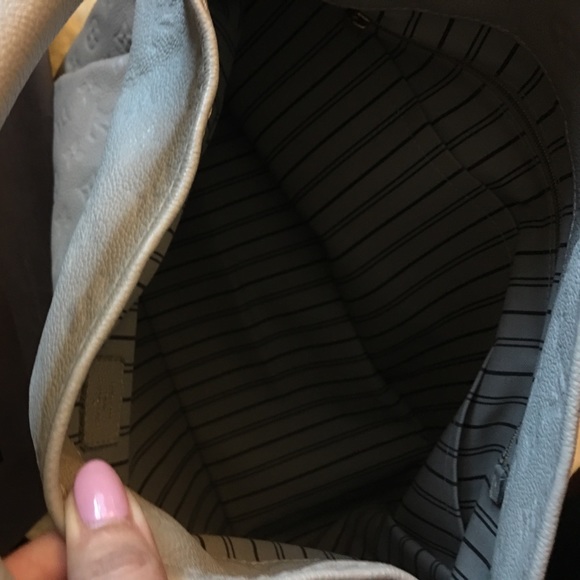 HOLD Louis Vuitton Artsy Empreinte MM - Picture 4 of 8