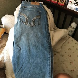 Median Wash New Hollister Jeans