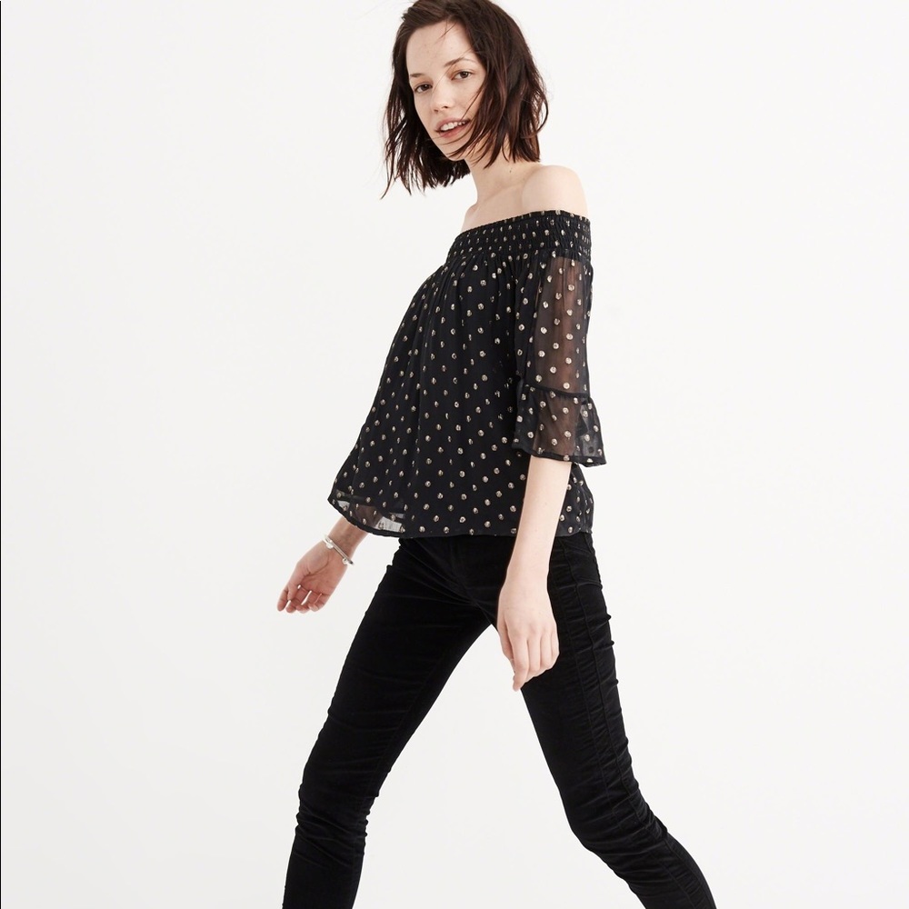 Abercrombie & Fitch Off the Shoulder Polka Dot Top