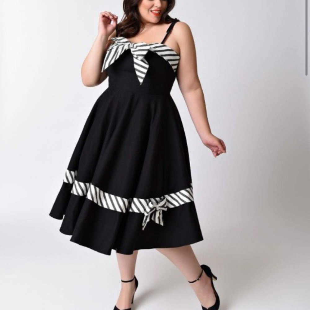 Unique vintage black swing dress 4XL