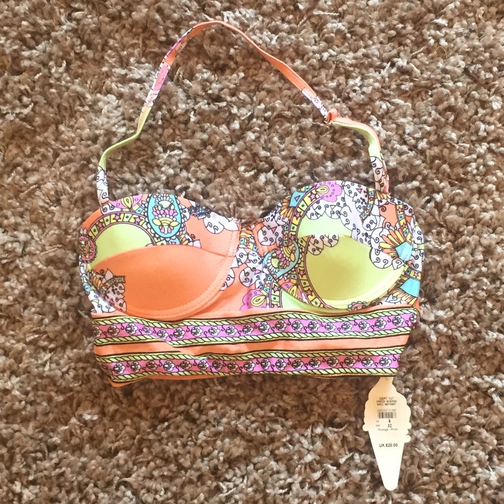 Paisley. Halter. Top