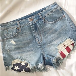 ON SALE!! Target High Waisted Short Jean