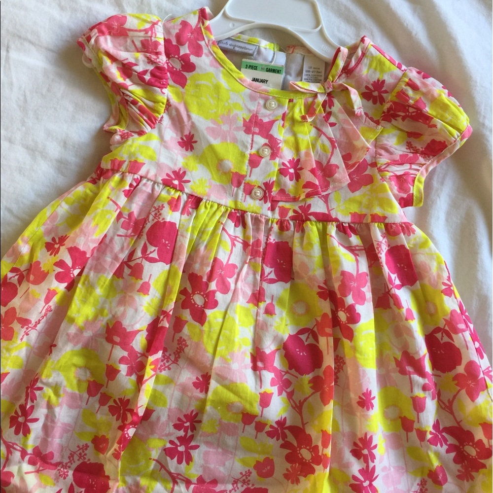 ✨ NWT Pink and yellow floral dress ✨