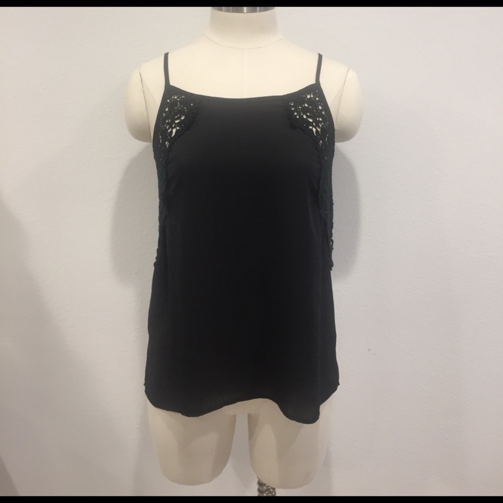 Crochet detail black tank top