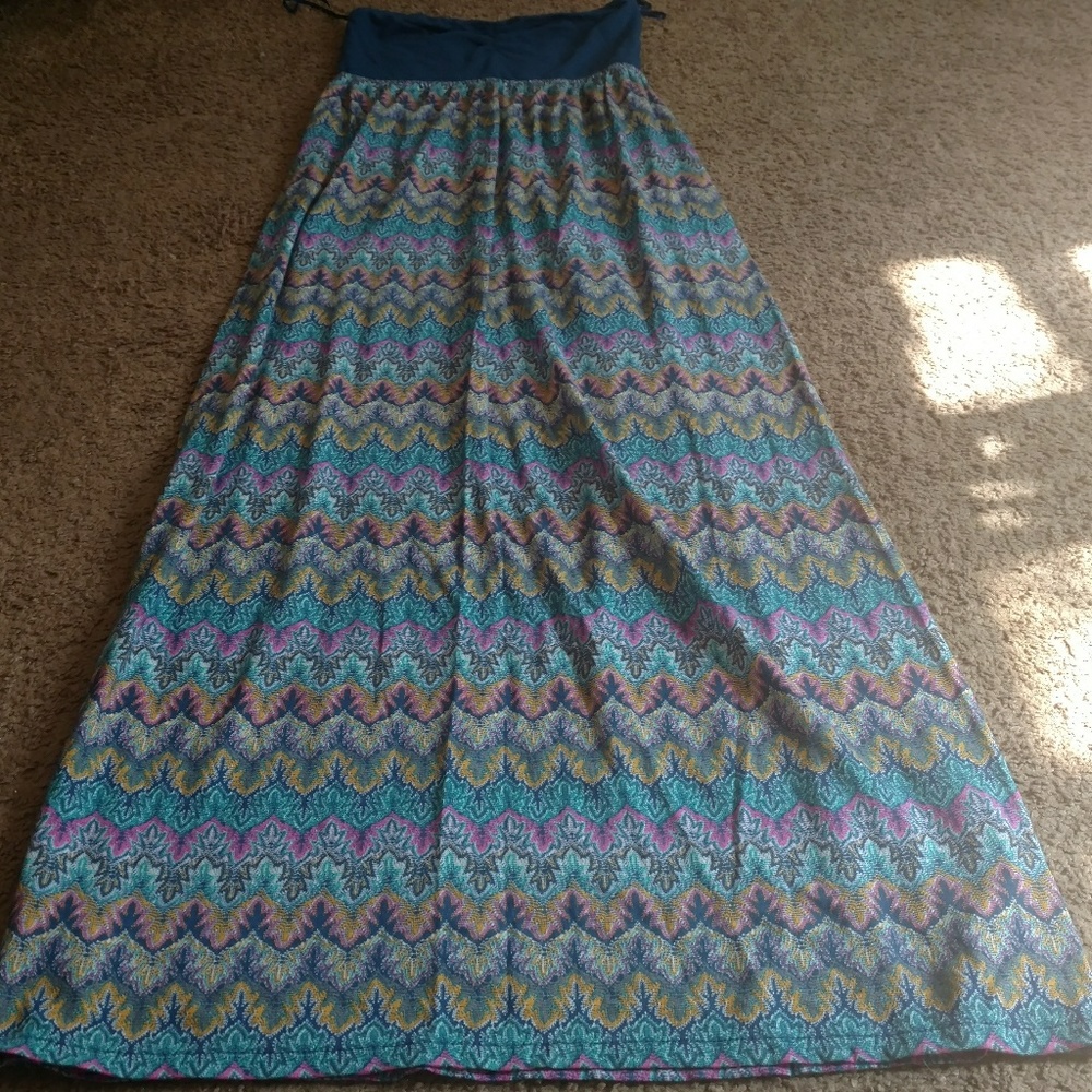 Strapless Roxy Dress - Picture 2 of 4