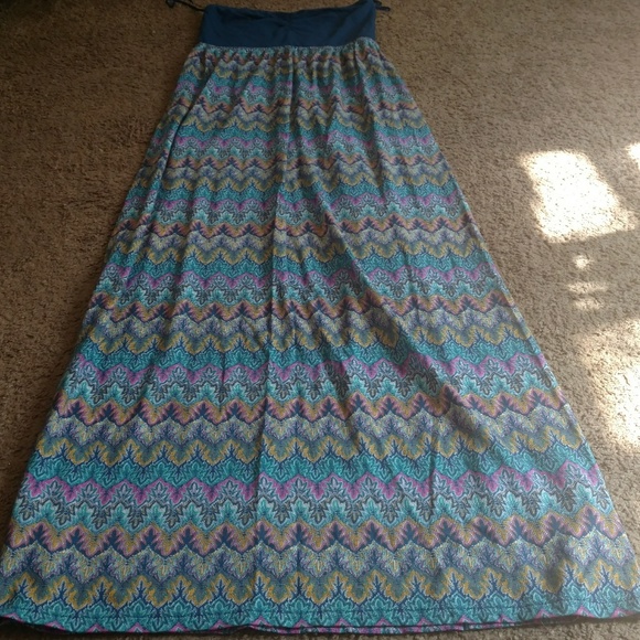 Strapless Roxy Dress - Picture 2 of 4