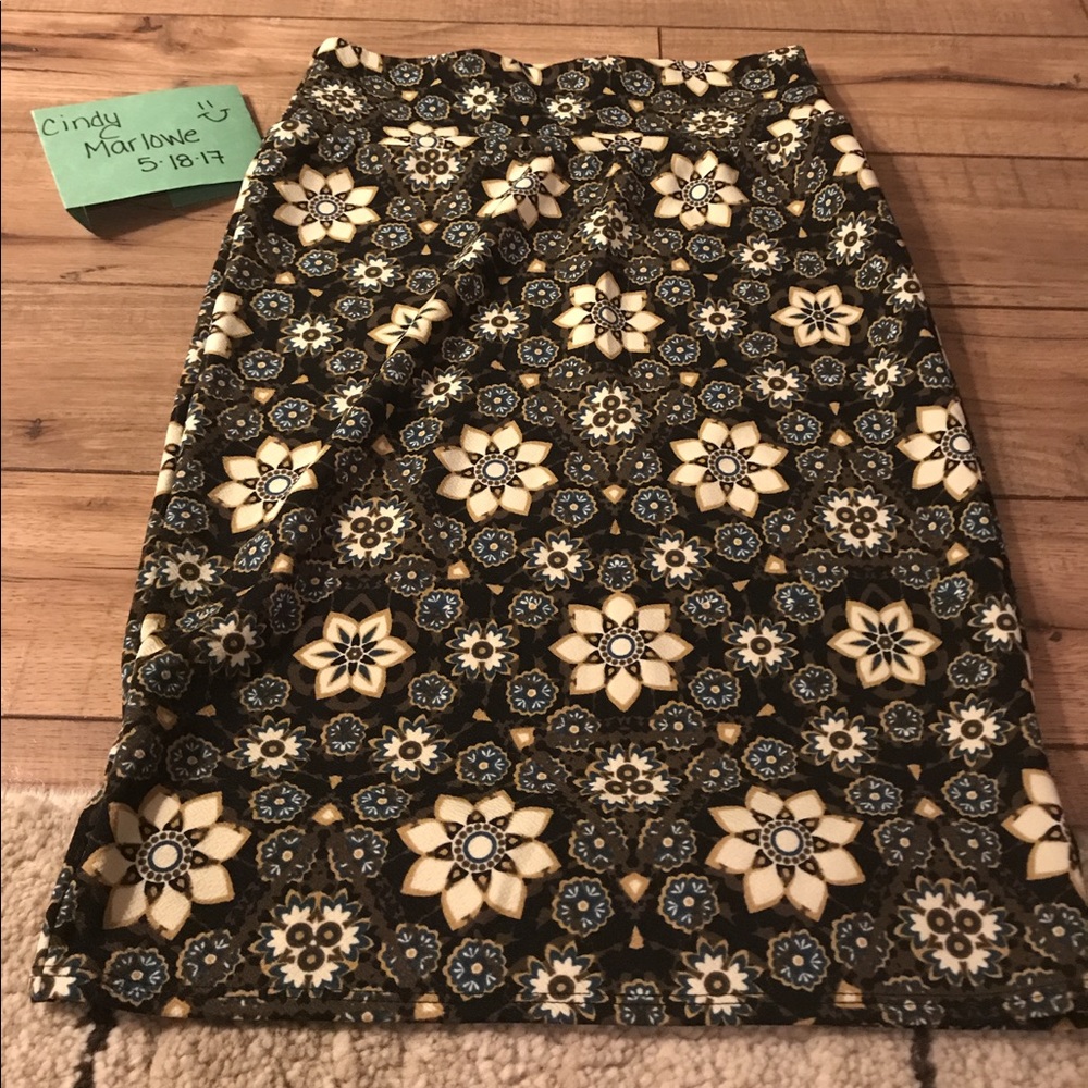 Lularoe Cassie