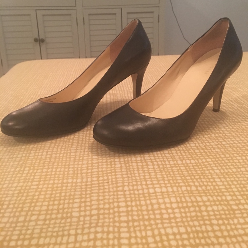 ColeHaan Nike air black pumps