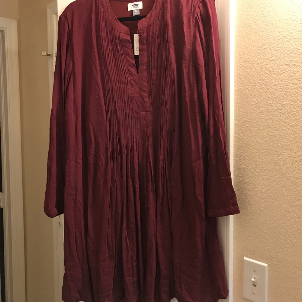 ✨Old Navy Burgundy Tunic✨