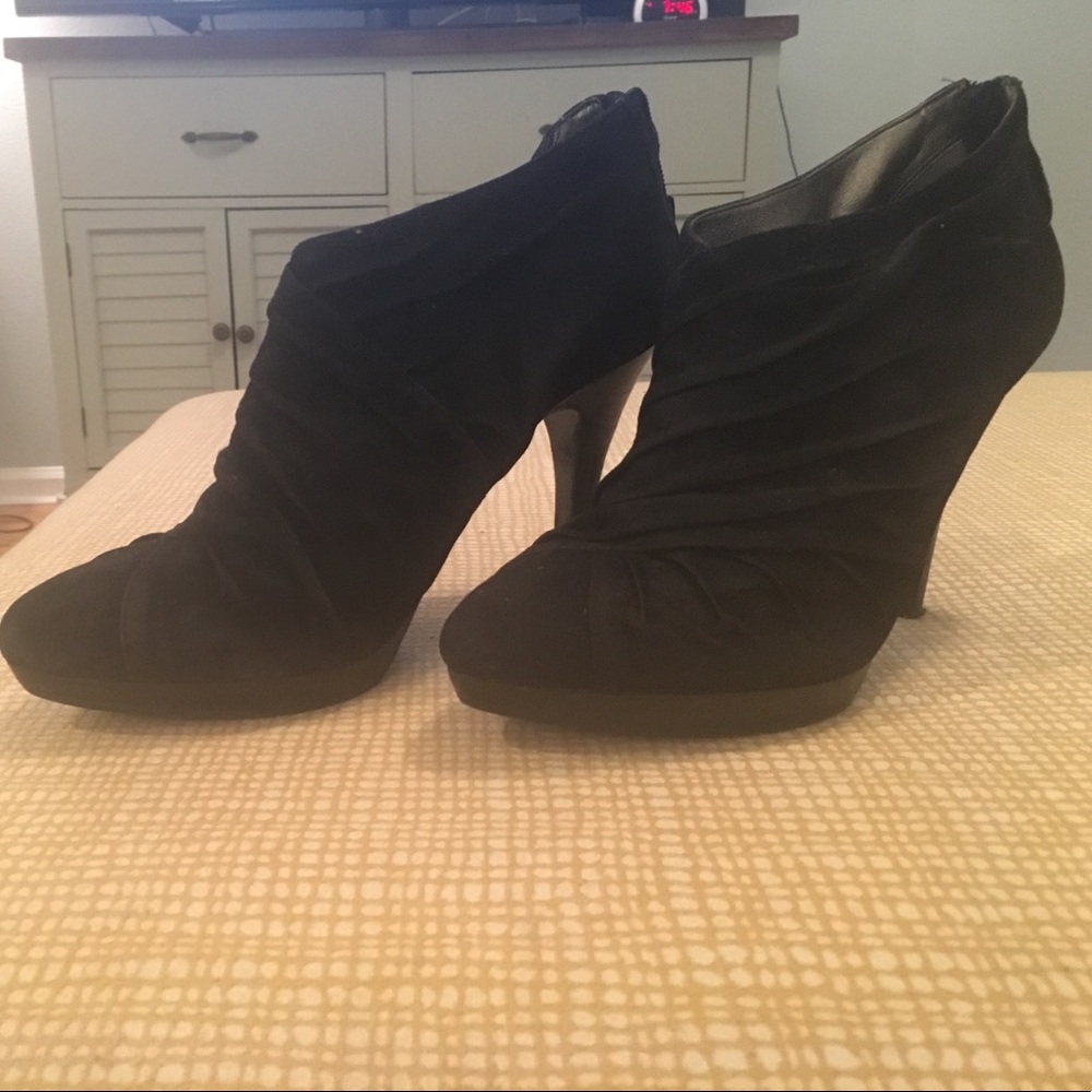 Banana Republic booties