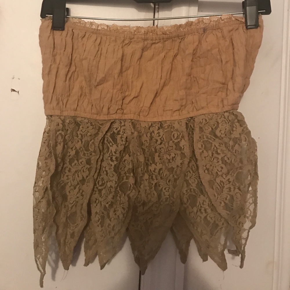 Cute halter shirt with non attached sleeves