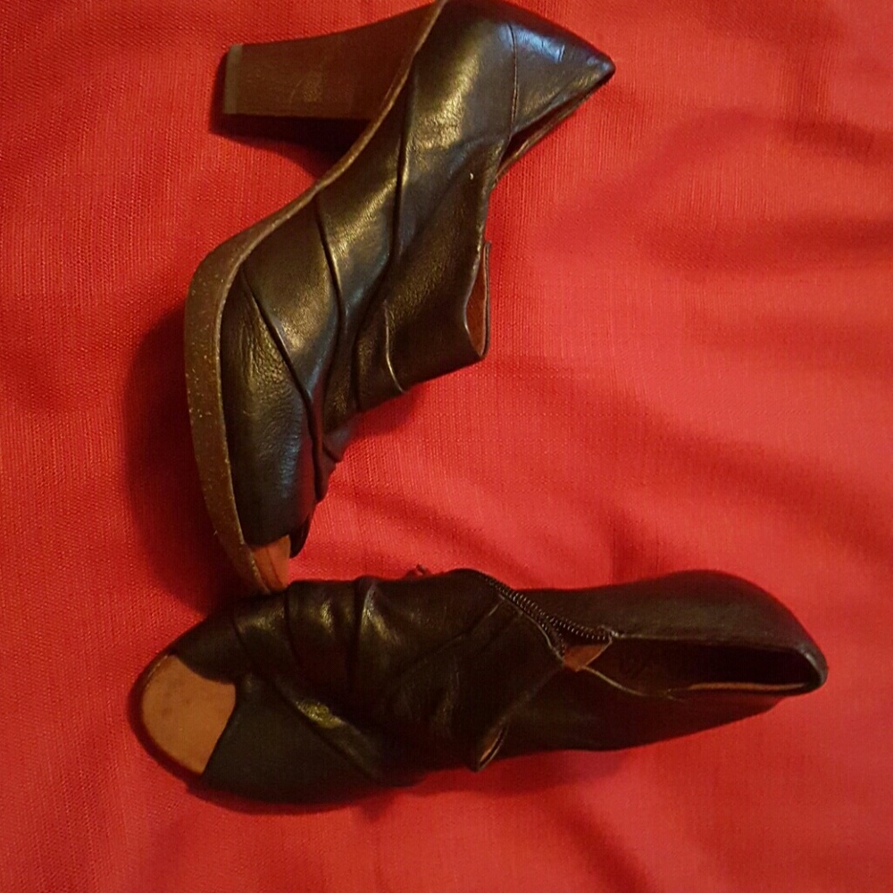 Naya heels