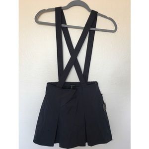 Skirt with suspenders