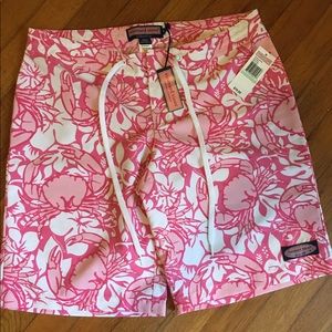 HOST PICK 💕 NWT Vineyard vines board shorts