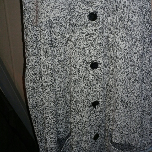 Long sweater - Picture 1 of 3