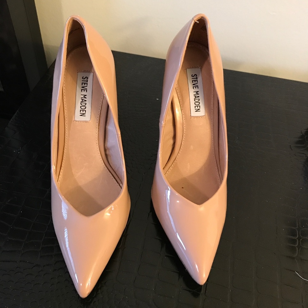 Dressy shoes