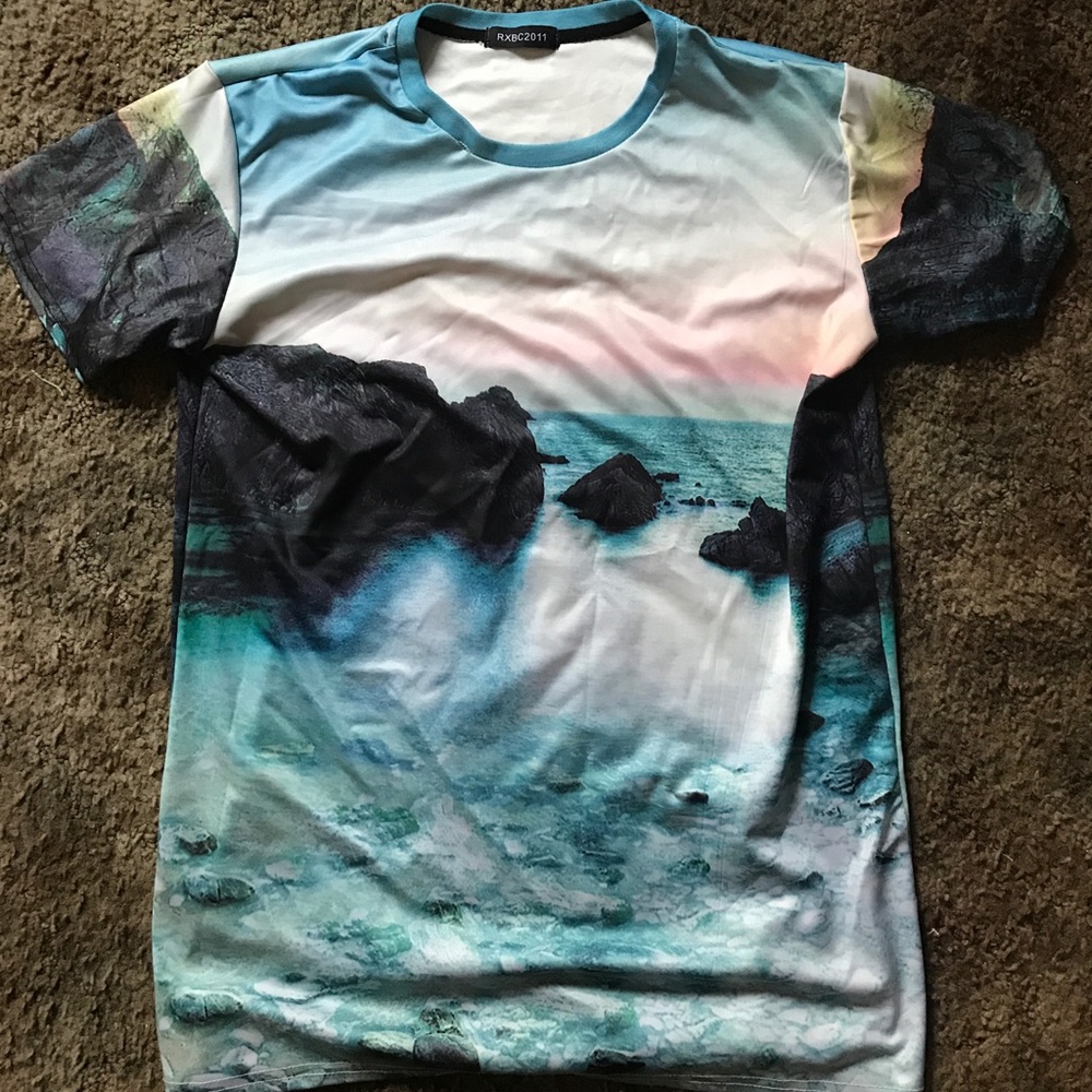 Men's t shirt