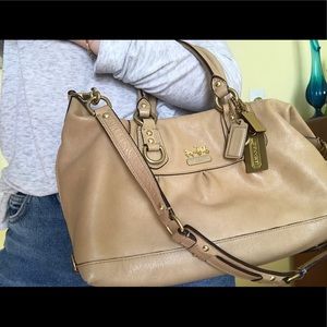 Coach camel hobo bag