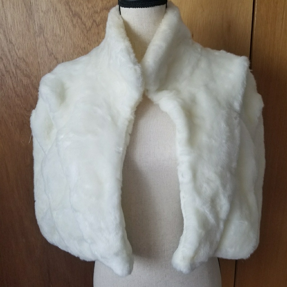 Tahari White Fur Faux Cape Throw over