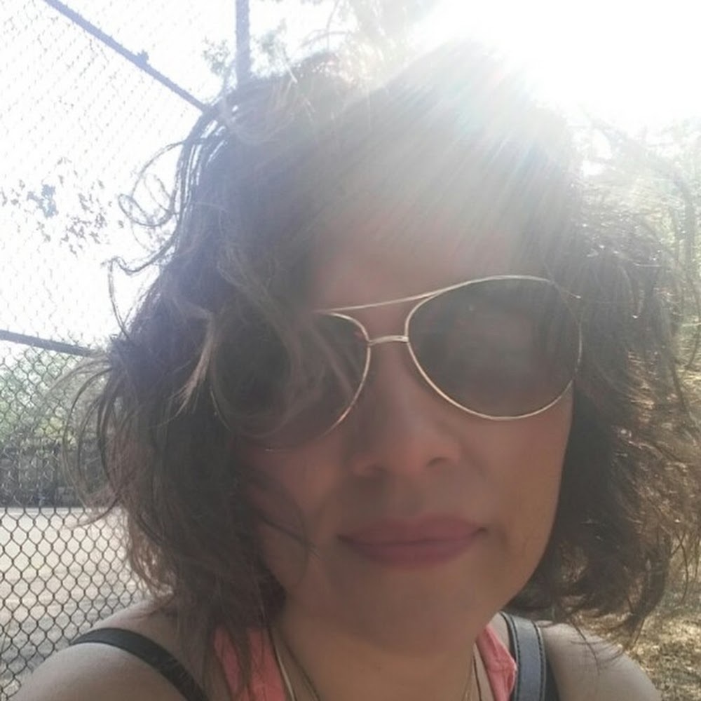 Meet your Posher, Luna